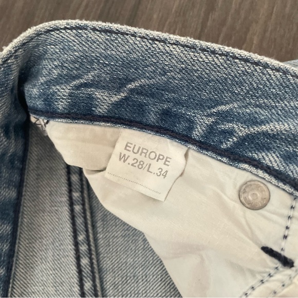 Vintage High-waisted Light Blue Wash Straight Leg Jeans - Picture 7 of 11